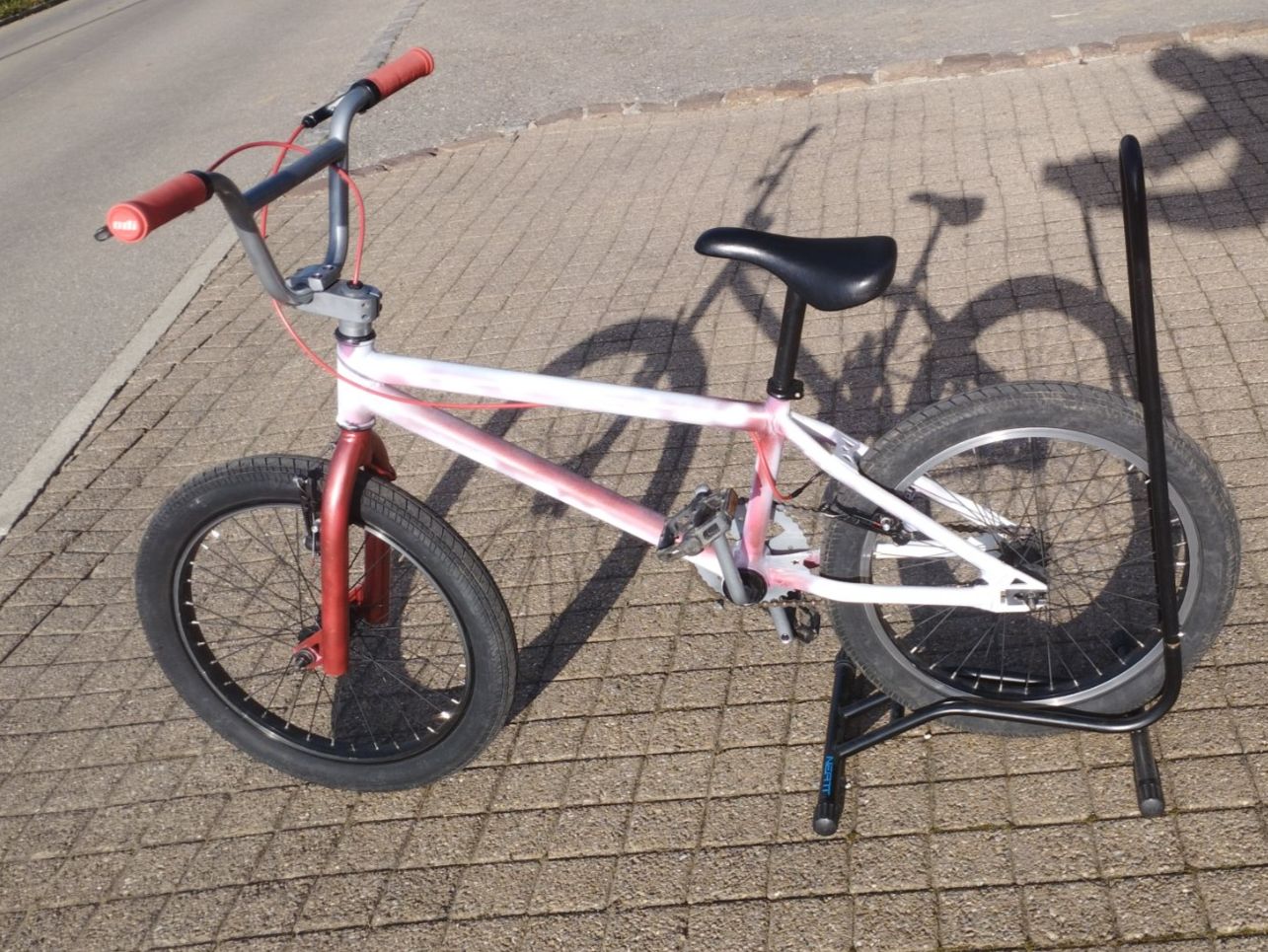 Biciclette: Vélo BMX taille: 150 à 175mm – Usato da Lussy FR venduto da geo_5zcn 2