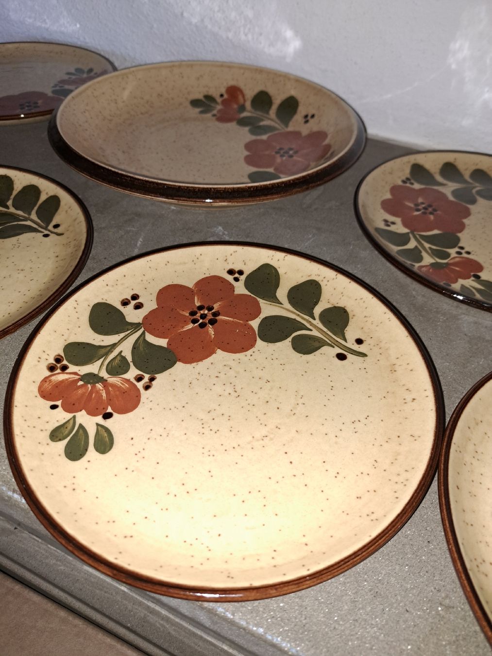 Geschirrsets: 6 Teller 1 Schale – Neu (gemäss Beschreibung) aus Kölliken von Upcycling-by-Mc-TAM 2