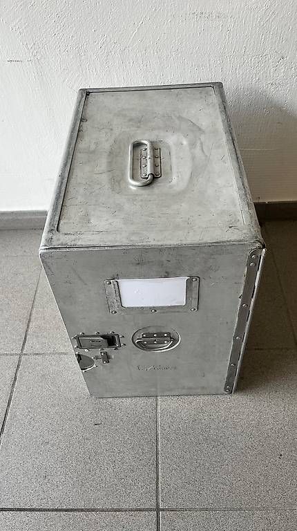 Korpus: Airline Trolly TAP-Container – Gebraucht aus Oberwil BL von Marcel590