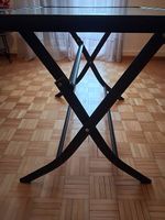 Table pliable avec plateau en verre