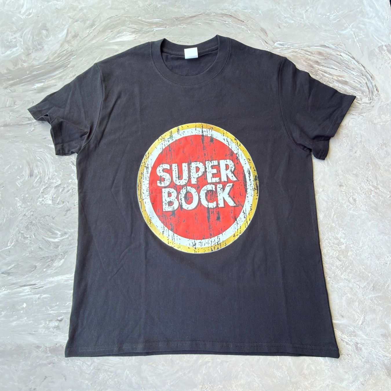 Puma T-shirt: Lot de 2 t-shirts graphiques Puma & Superbock – Usato da Thônex venduto da Suisse.Shopping 5