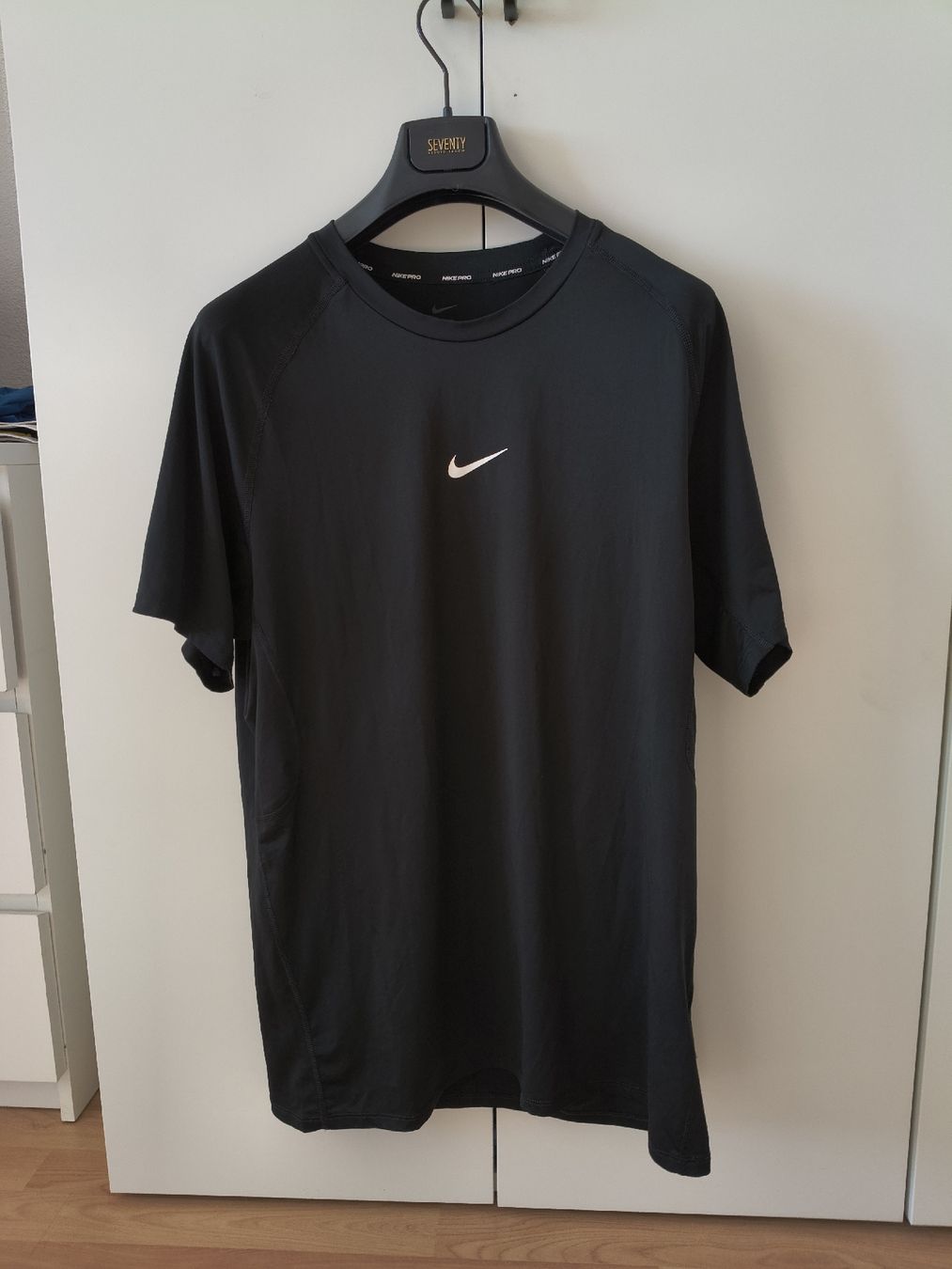 Nike T-Shirts: Nike Performance Undershirt Gr. XL – Gebraucht aus Köniz von stunnadeniro