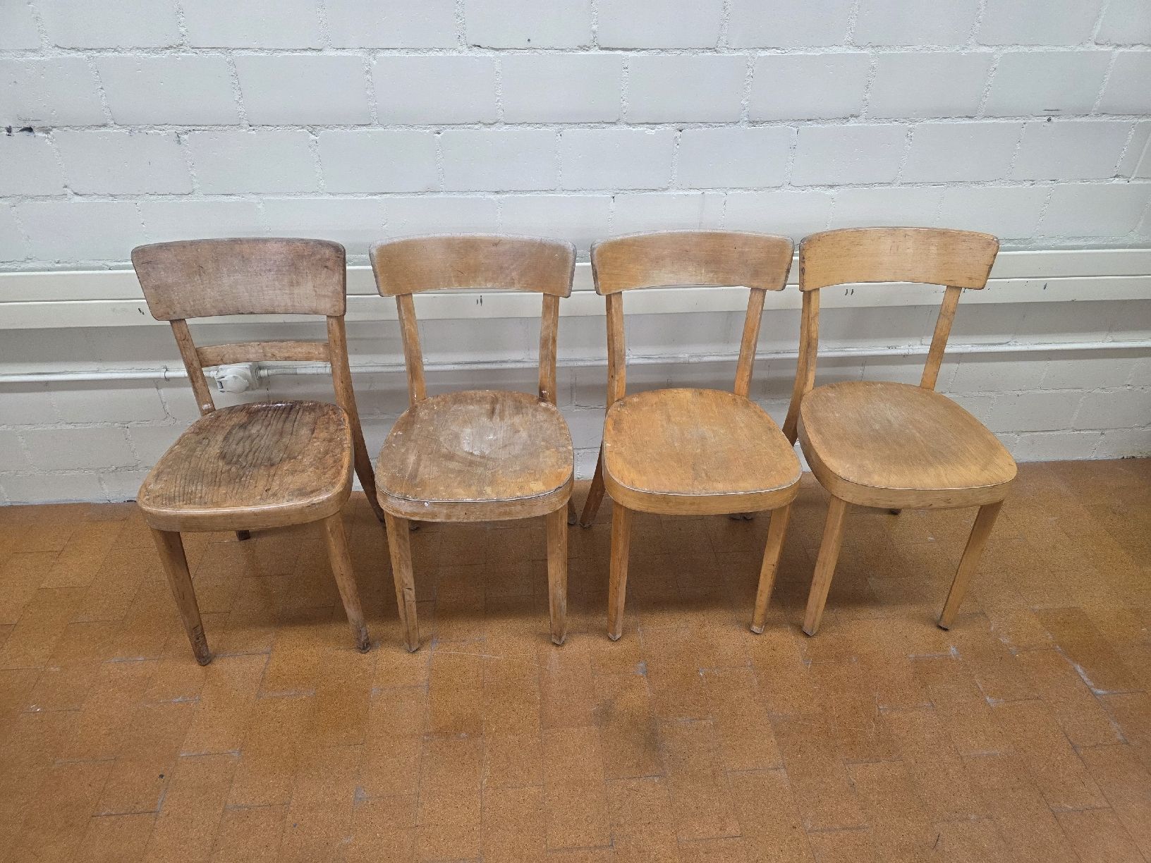 Horgen Glarus Sedie: klassische Vintage Stühle Horgenglarus – Usato da Lichtensteig venduto da Usedinstorecom 2