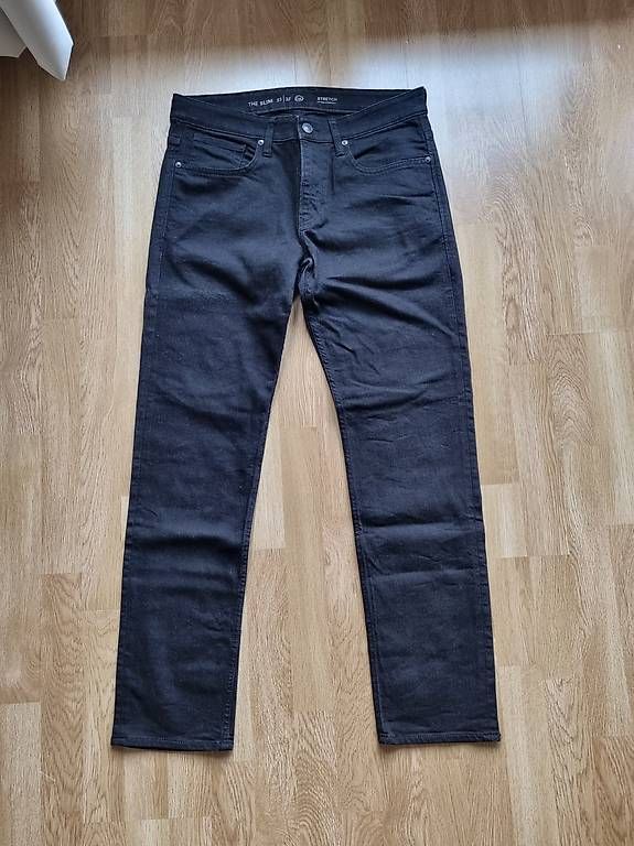 Jeans: Jeans schwarz – Usato da Unterägeri venduto da MvRick