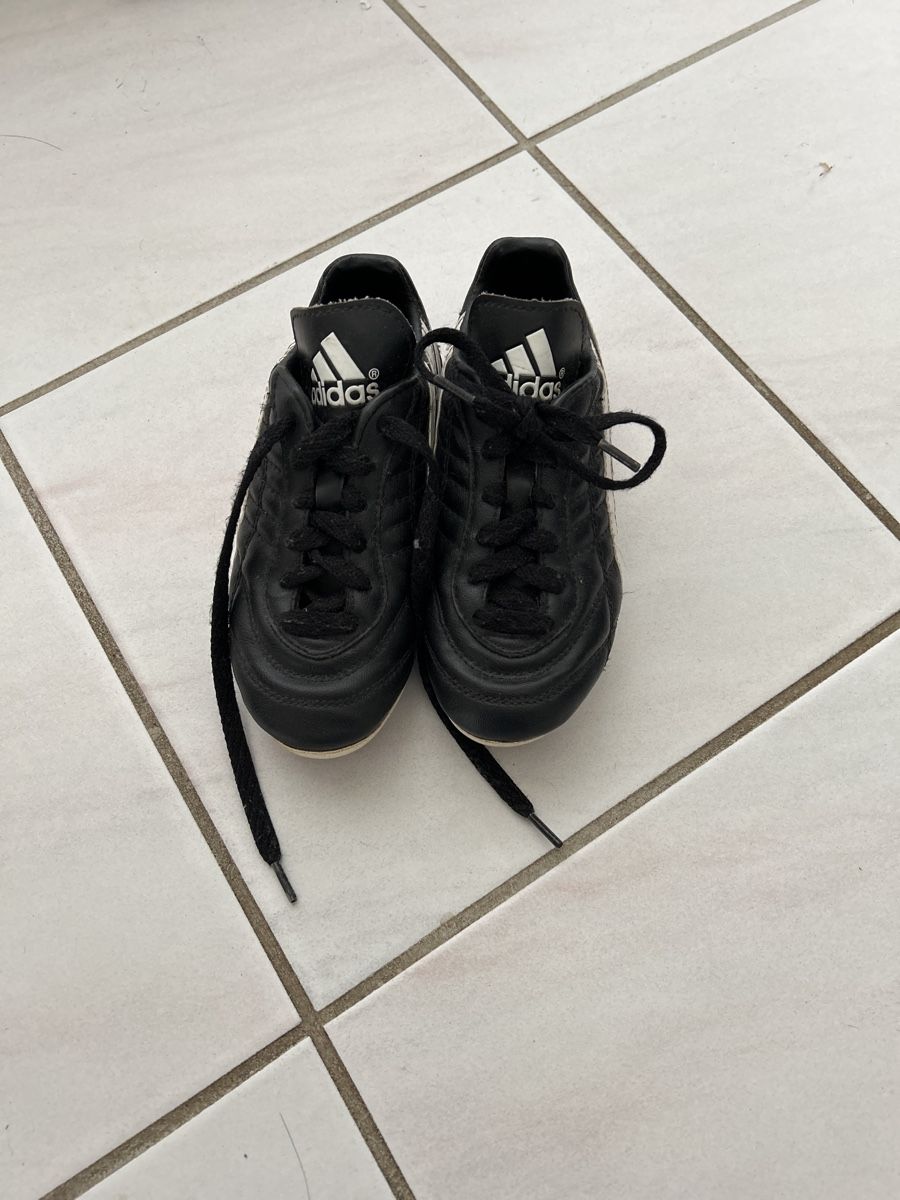 Adidas Scarpe per ragazzi: Fussballschuhe Gr. 30 – Usato da Günsberg venduto da Saendu26