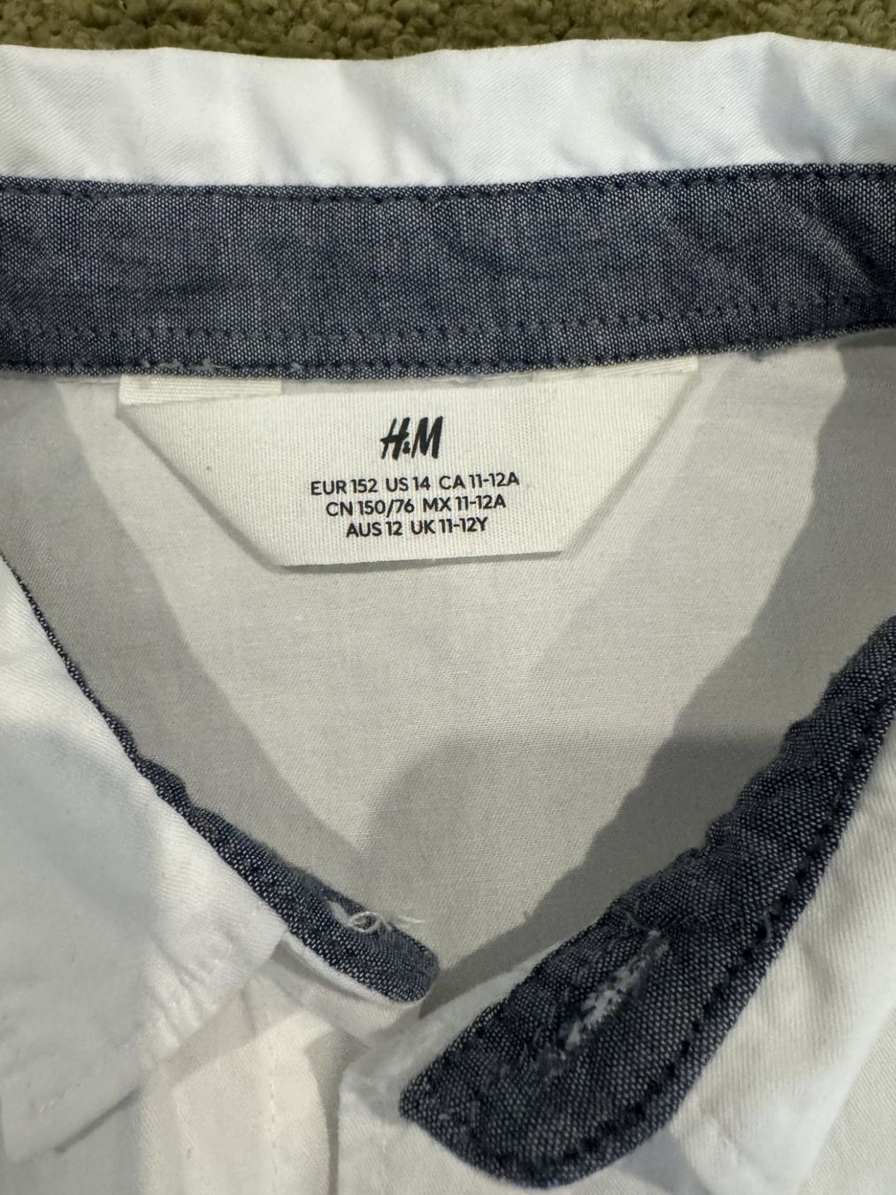 H&M Chemises, T-shirts & Polos: Kinder Hemd H&M – D'occasion à Leibstadt par hjk_2025 1