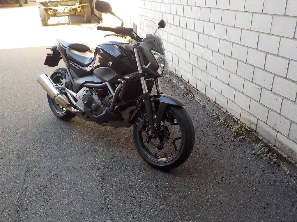 Strasse: Honda NC 700SA – Gebraucht aus Winznau von Dessert