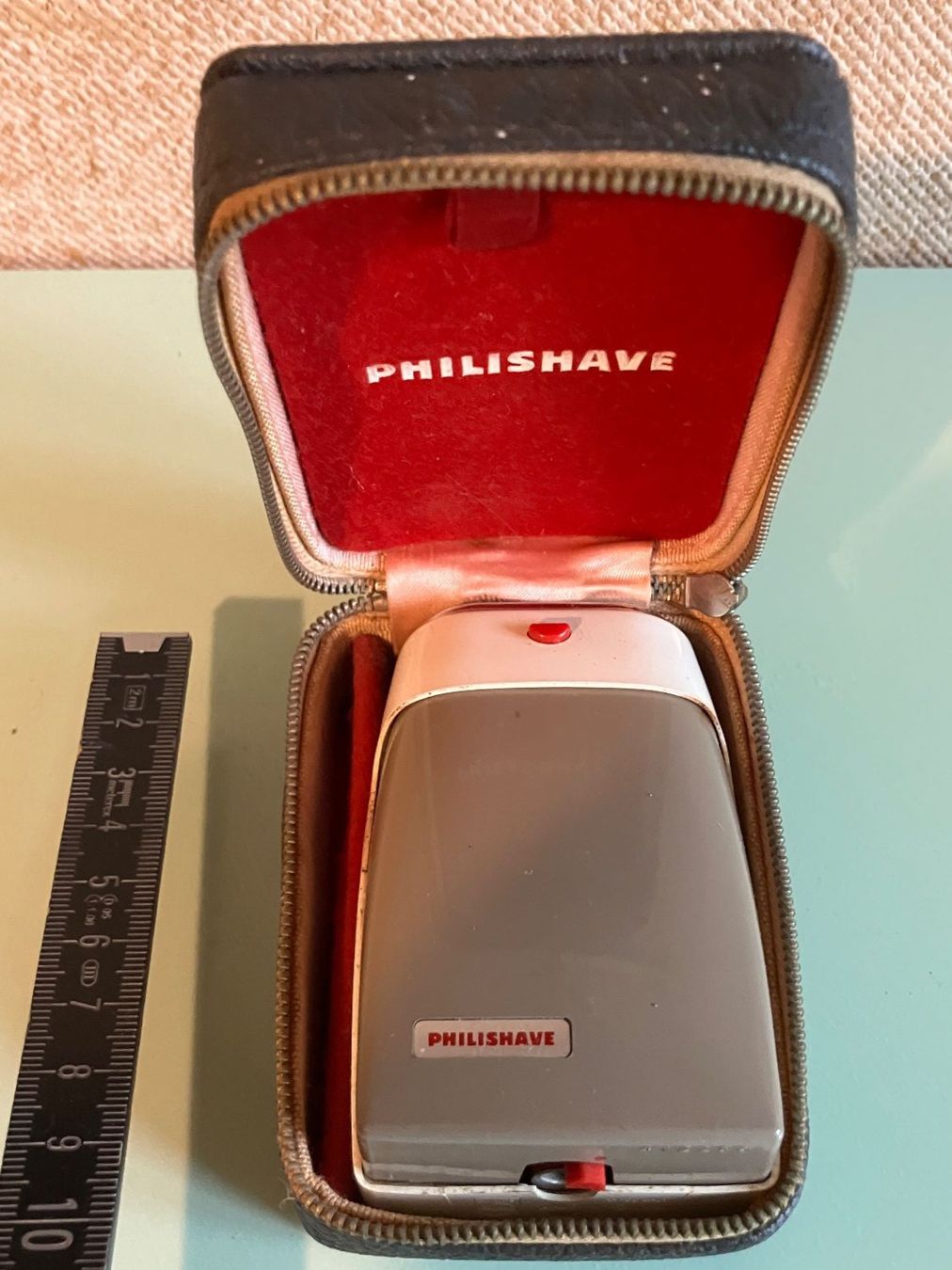 Rasoi & Lamette da barba: Vintage Philishave Reiserasierer mit Etui – Difettoso da Sattel venduto da Pinggi7