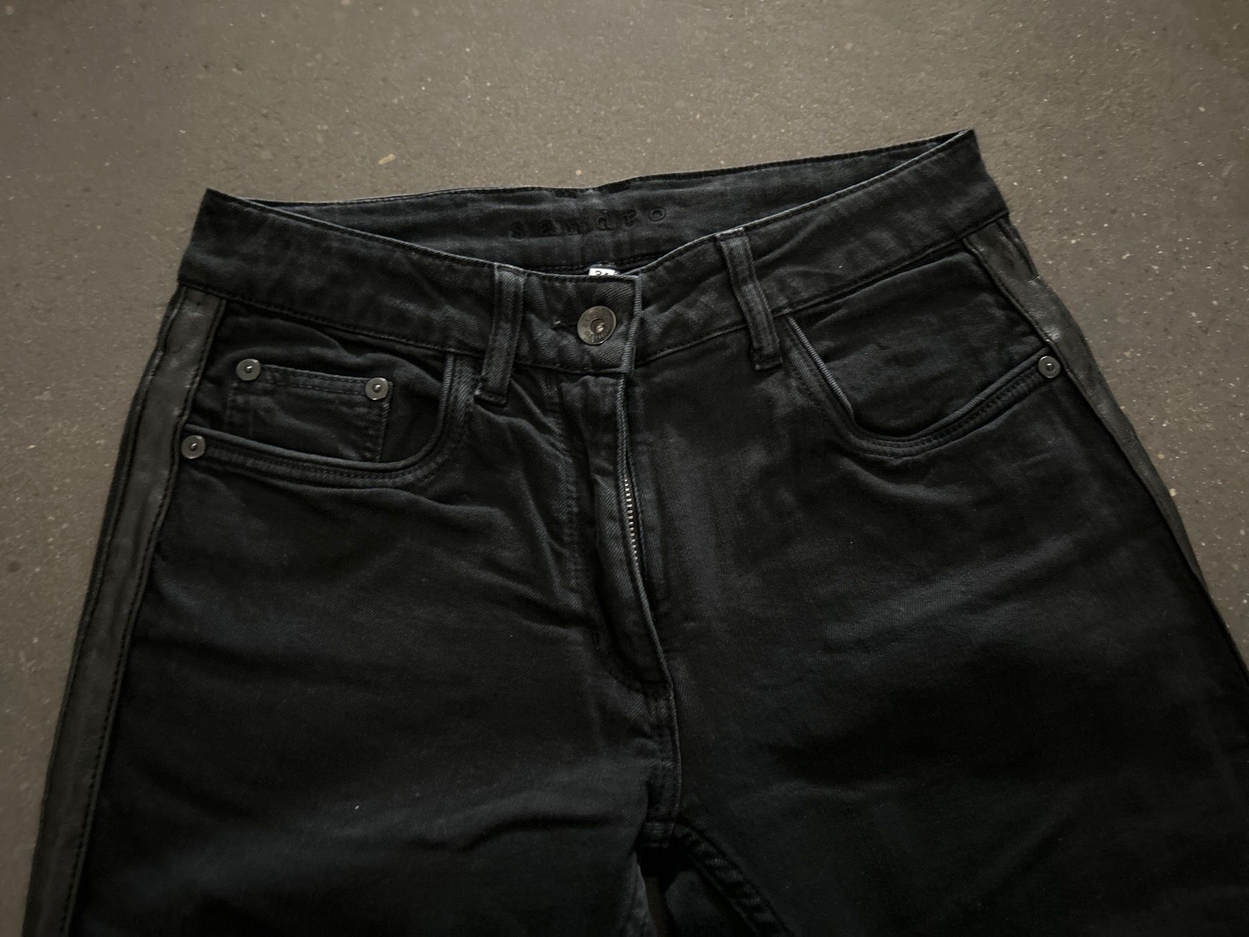 Sandro Jeans: Sandro Jeans – Usato da zürich venduto da gettingridofstuff 1