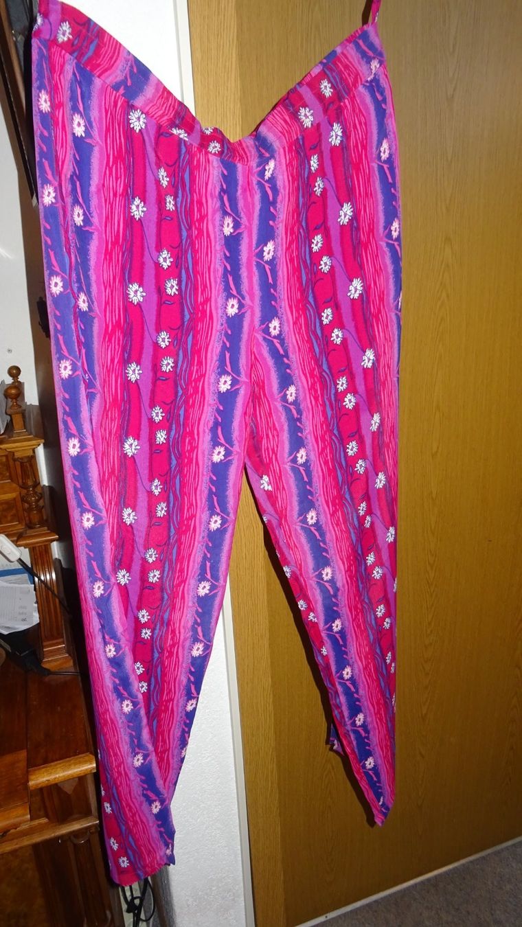 Pantaloni: NEUE DAMEN  HOSE  Letzte verk. – Nuovo (secondo la descrizione) da Burgdorf venduto da stein12
