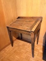 Altes Schülerpult aus Holz – Vintage / Deko / Unikat