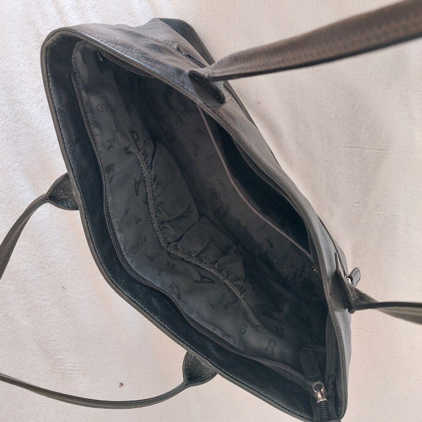 Picard Borse da donna: Sac à main PICARD cuir noir – Usato da La Chaux-de-Fonds venduto da asn_l6dp 4