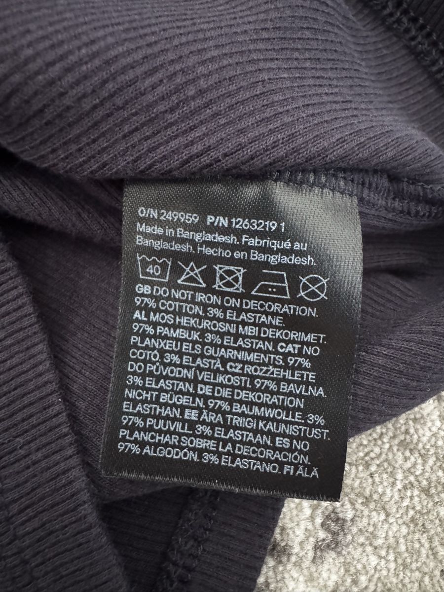 H&M Blusen, T-Shirts & Tops: Tshirt – Gebraucht aus Schaan von kri_tsw8 3