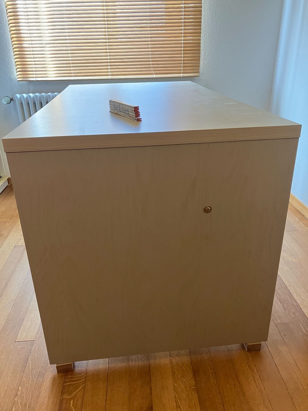 Bureaux: Einfacher Schreibtisch oder Basteltisch – D'occasion à Basel par lisa0103 2