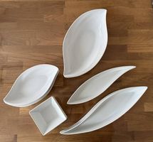 16-teiliges weisses Servierset mit Schalen und Platten