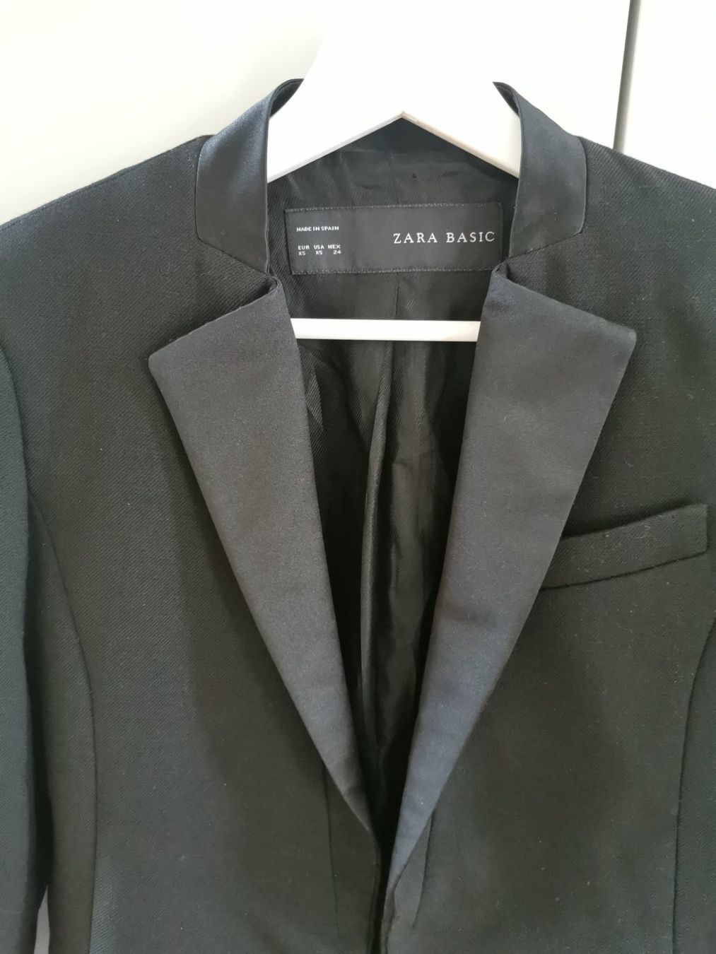 Completi & Tailleur: 3 Damenblazer, 2 Zara, 1 Massimo Dutti – Usato da Niedergösgen venduto da lil_s6k8 2