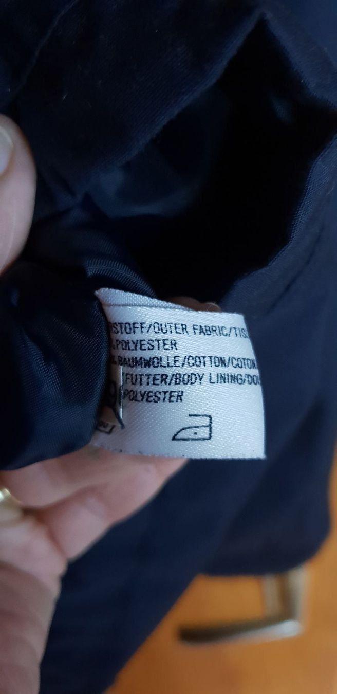 Giacche: Dunkelblaue Jacke gr.44 – Usato da Ferden venduto da jemyce 4