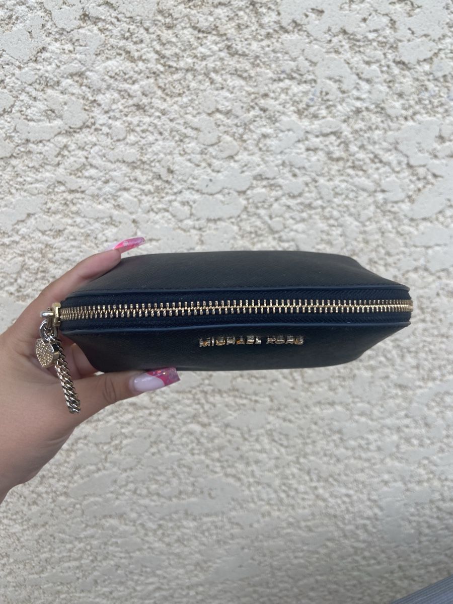 Michael Kors Kosmetikkoffer: Trousse toilette Michael Kors noir – Neu und originalverpackt aus Le Lignon von Ana2831 3