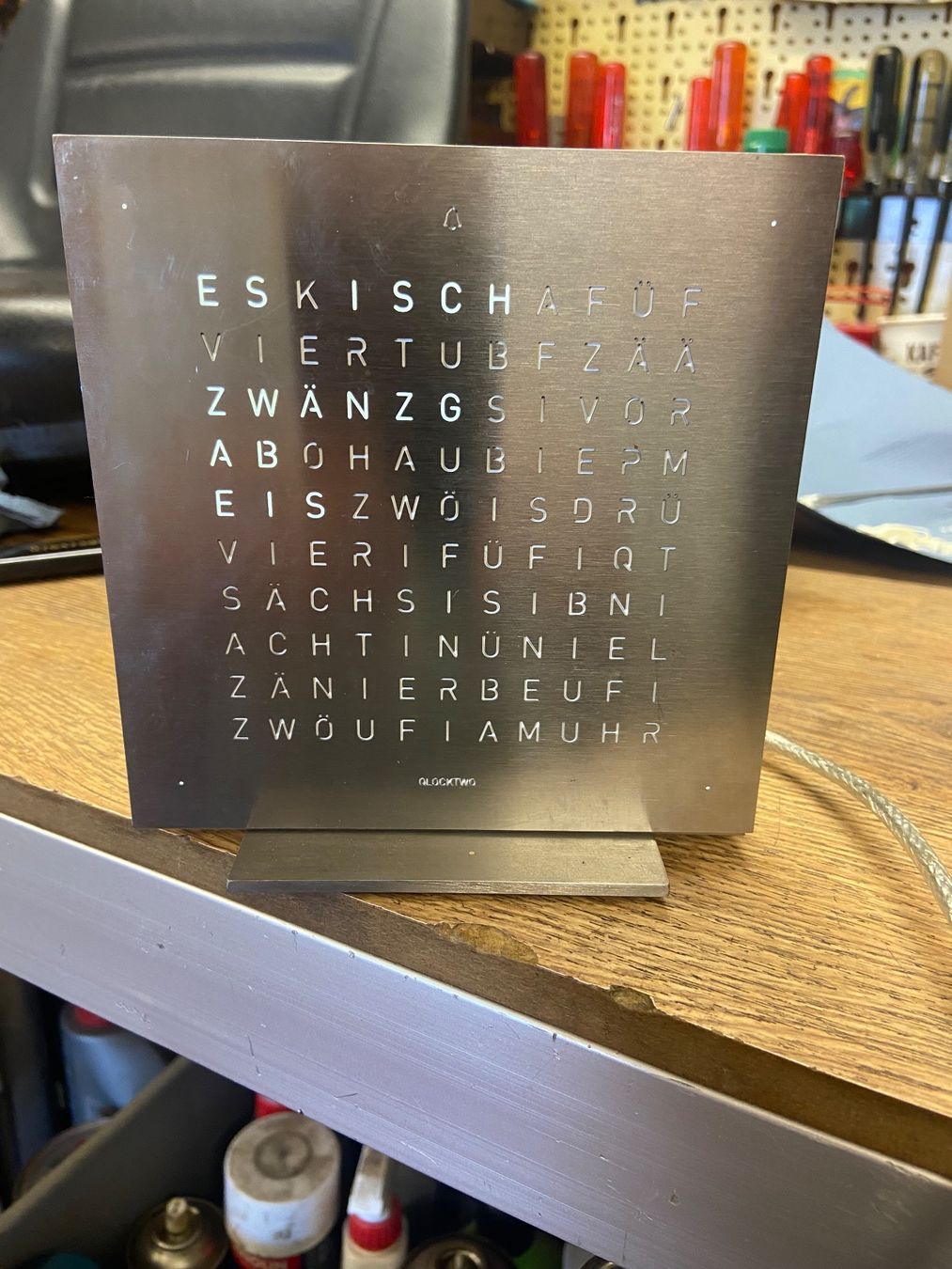 Qlocktwo Orologi: Qlocktwo Uhr – Usato da Embrach venduto da Toeffan