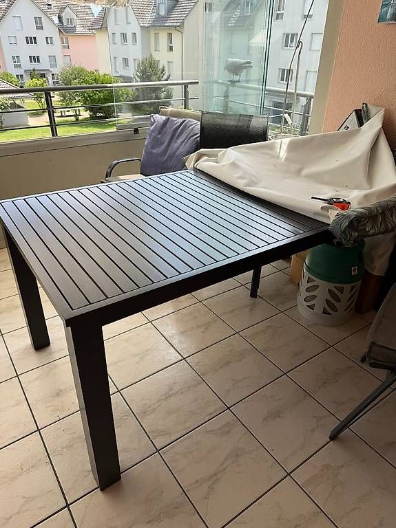 Tables: Gartentisch Balkontisch 180x90x75cm – D'occasion à Volketswil par T__J