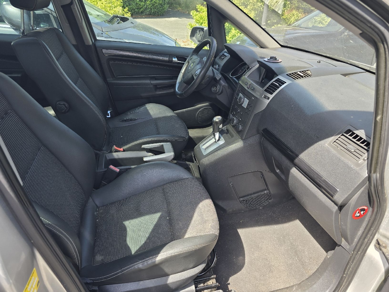 Opel Autos: Opel Zafira b22 Automat  – D'occasion à Biel/Bienne par meh_ycg5 4