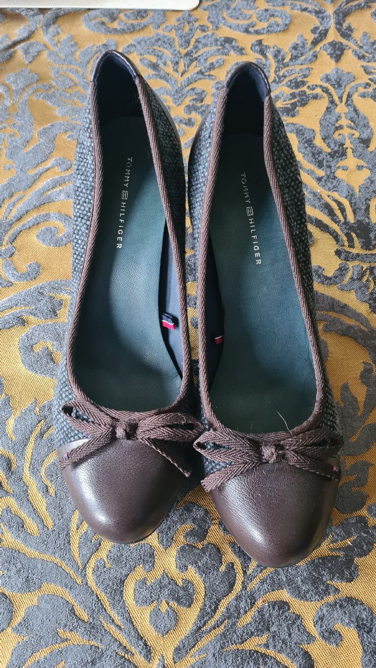 Tommy Hilfiger Damenschuhe: Tommy Hilfiger Pumps Gr. 40 Absatzschuhe – Neu (gemäss Beschreibung) aus Dussnang von Mak13