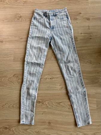 Women’s H&M Divided Jeans Size 36 Light Wash Striped Denim