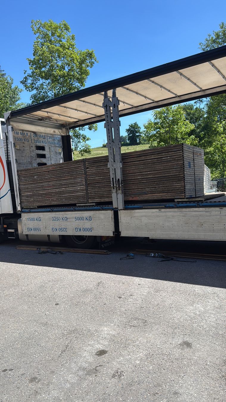 Articoli in legno: Vieux bois de façade brosser 150m2   alt holz fassaden – Usato da St-Blaise venduto da Jack.b 8