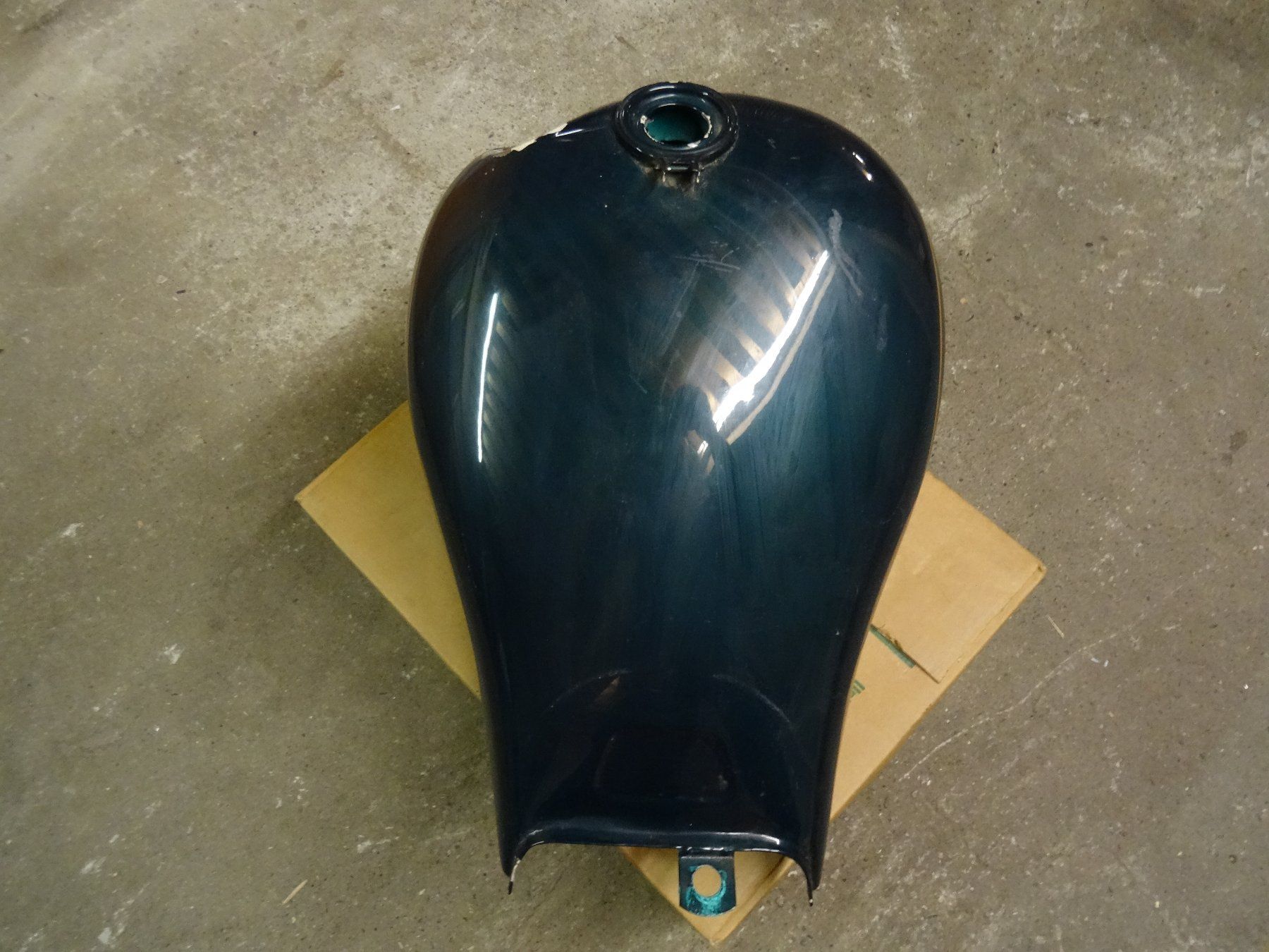 Moto Guzzi Toutes les pièces détachées moto: Benzintank MOTO GUZZI 750 Nevada, – D'occasion à Niederbipp par mission55impossibile 1