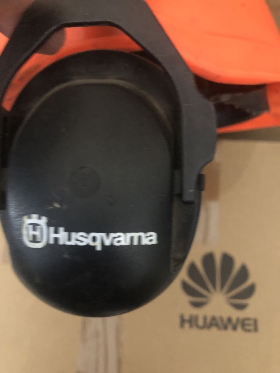 Husqvarna Protezione per viso e udito: Husqvarna  Helm – Usato da Biel-Bienne venduto da alos07 1