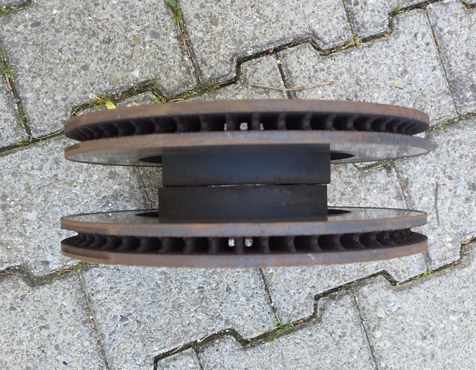 Ford Tutti pezzi di ricambio auto: Bremsscheiben-Set Ford Focus IV – Usato da Heimenhausen venduto da rovermini 2