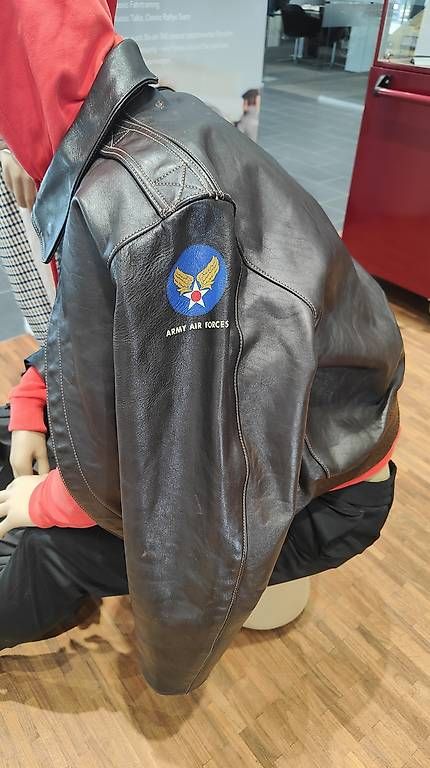 Giacche: Type A-2 Fliegerjacke – Usato da Steinhausen venduto da hoshi1