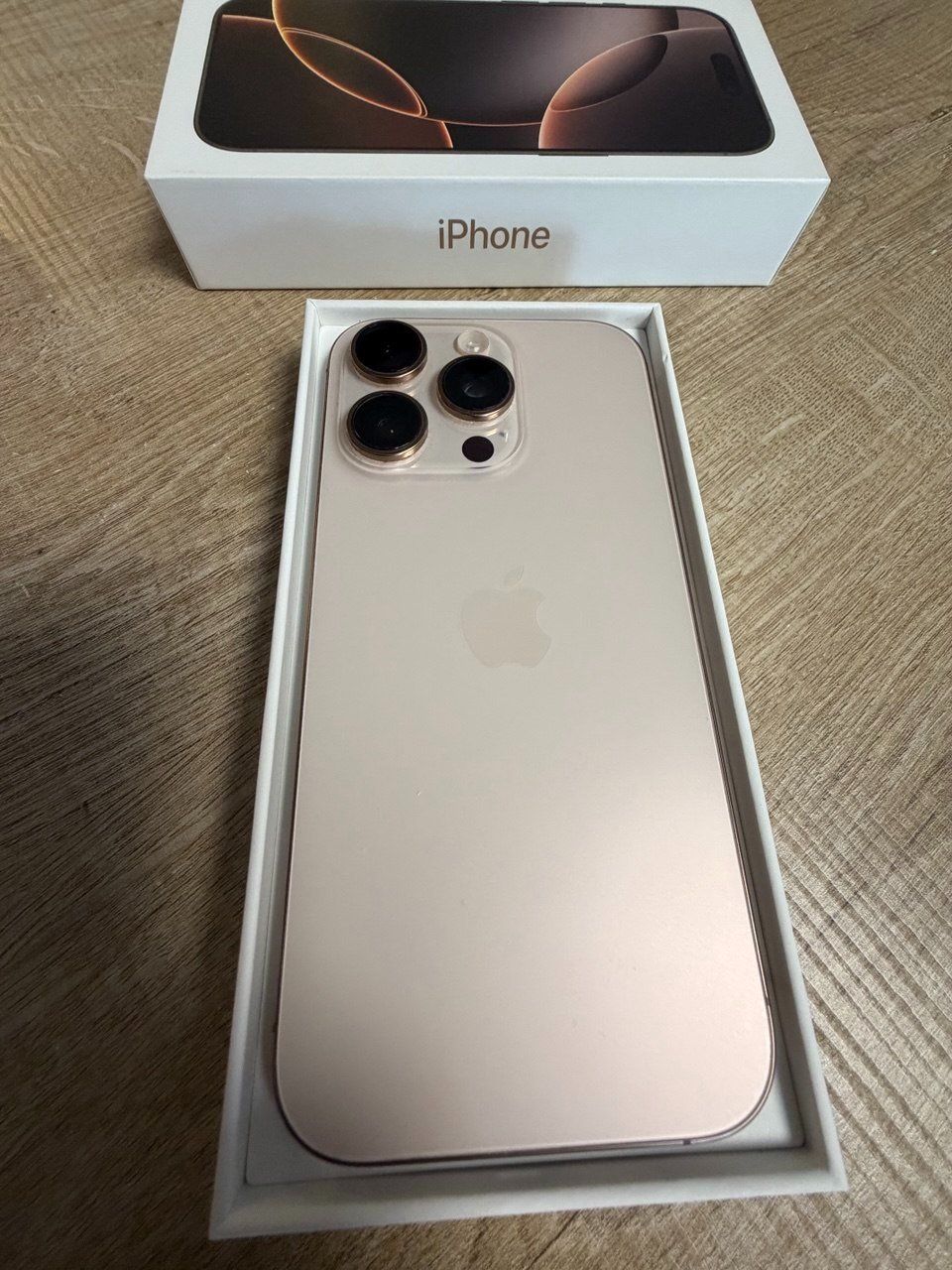 Apple Telefoni cellulari / Smartphones: iPhone 16 Pro 256 GB – Usato da Niederbuchsiten venduto da karloskastaneza 3