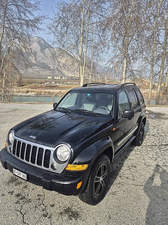 Automobili: Jeep cherokee 2.8 crd – Usato da Riddes venduto da fab_78yf 4