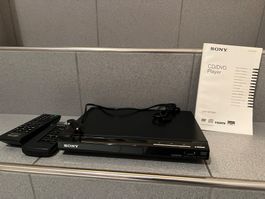 Sony CD/DVD Player DVP-SR760H mit 2 Fernbedienungen