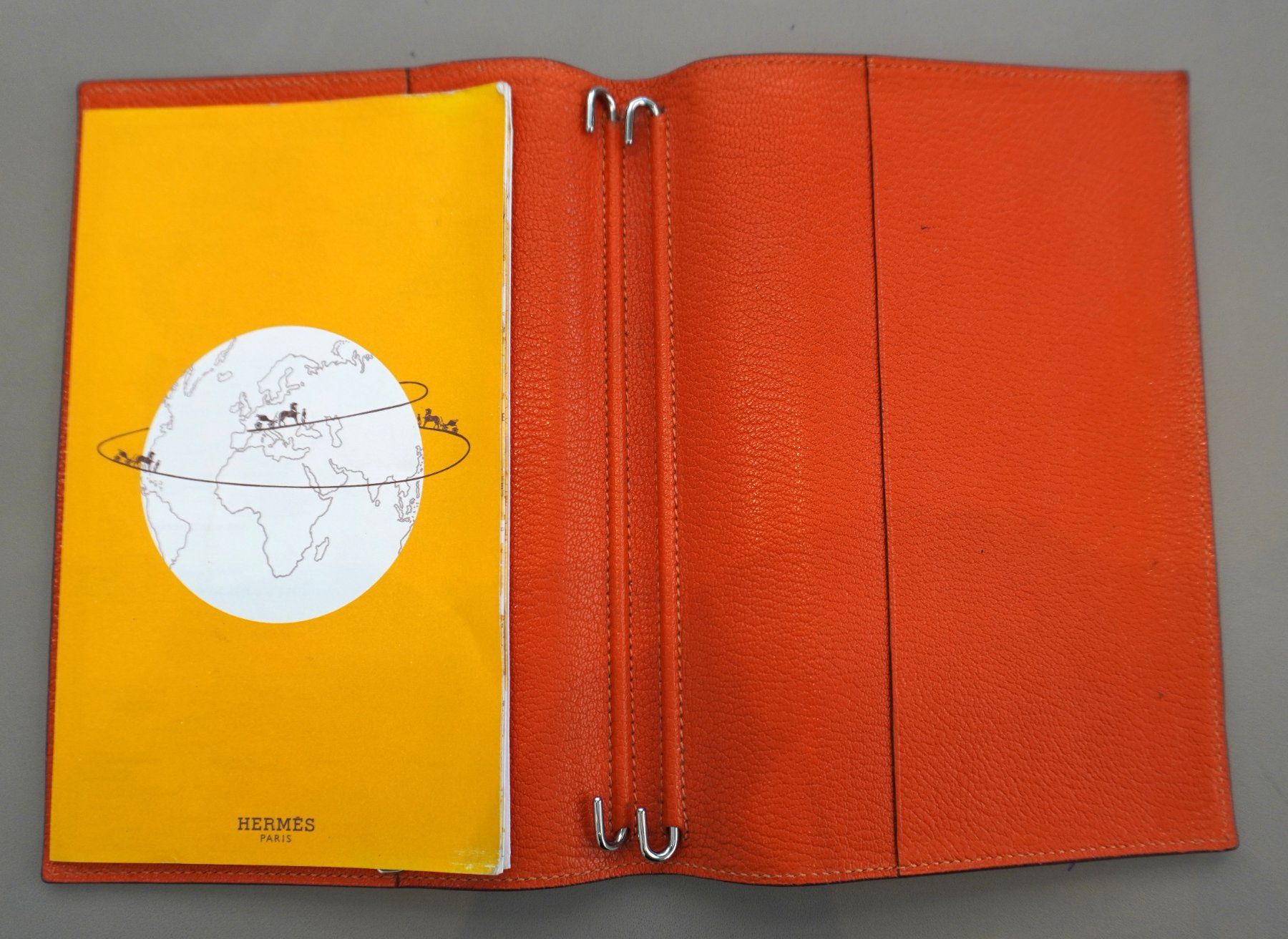 Hermès Blocchi: Hermès " Couverture d'agenda " – Usato da Genève venduto da Harold-W 1