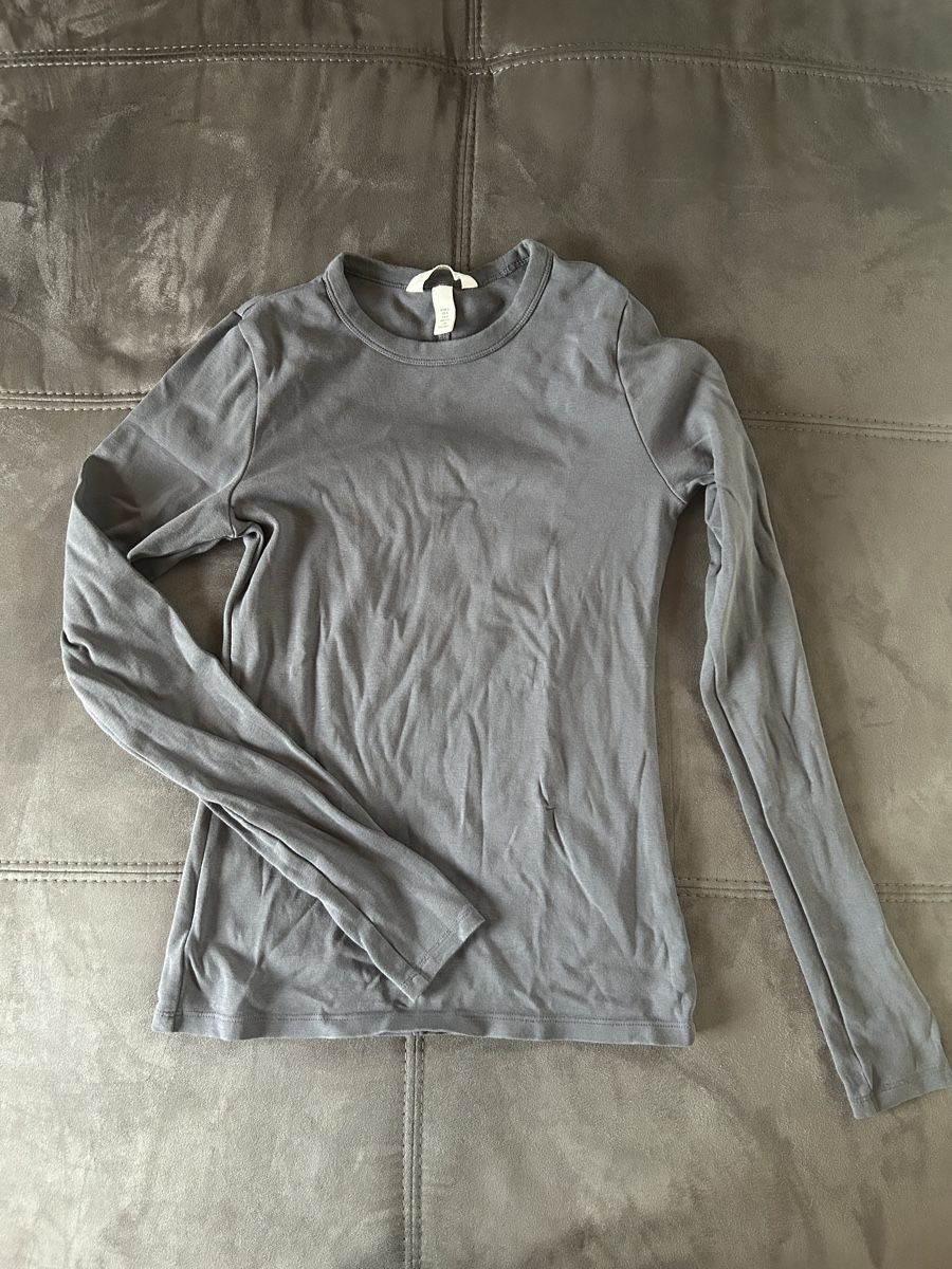 H&M Maglioni & Felpe: Graublaues Langarmshirt – Usato da Langrickenbach venduto da mel_nv8x 1