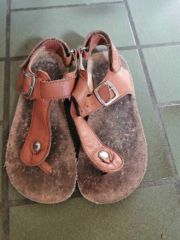 Scarpe per ragazze: Sandalen Gr 32 KOEL – Usato da Riehen venduto da LaurJer