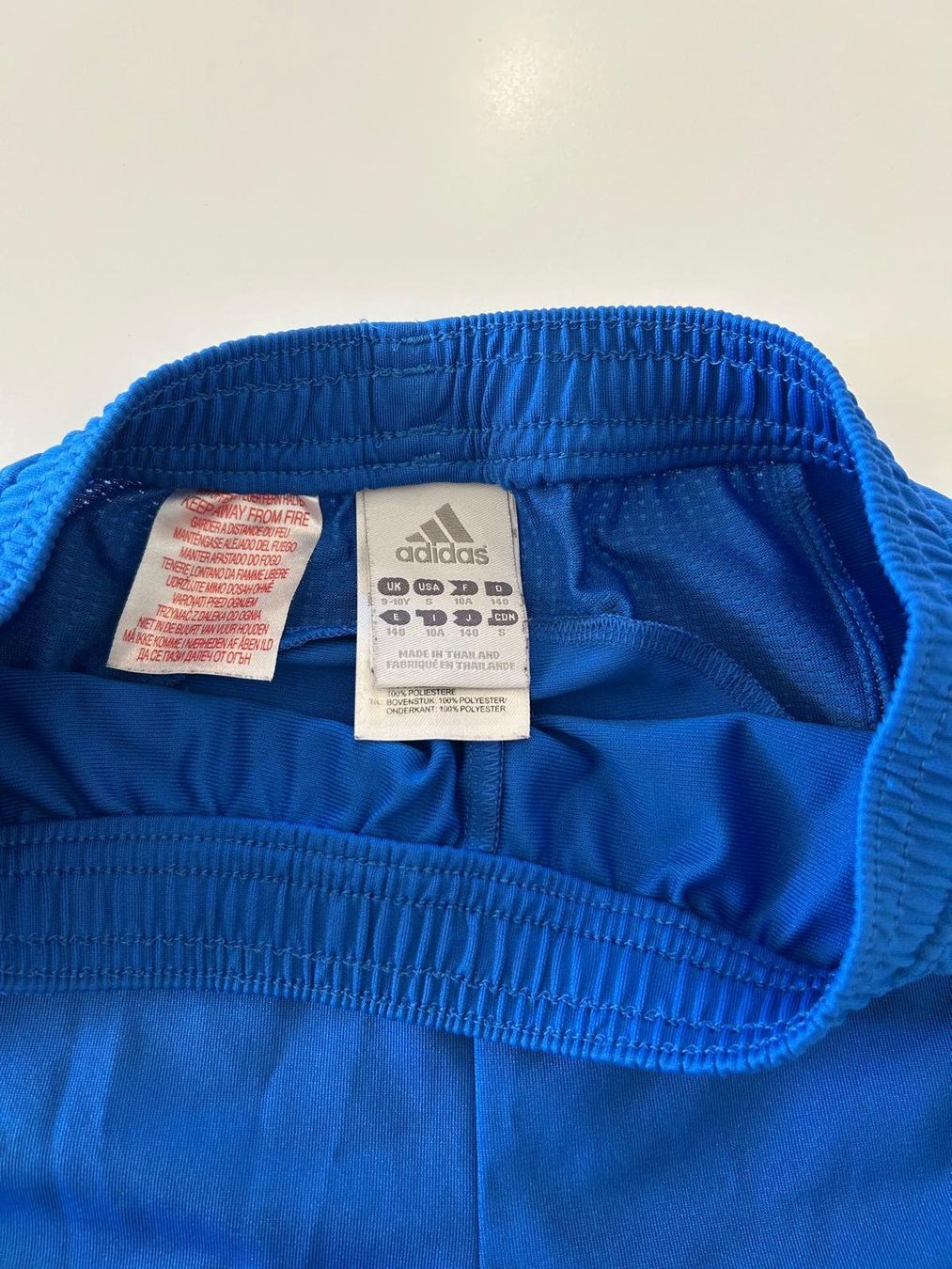 Adidas Pantaloni: Short de sport Adidas – Nuovo (secondo la descrizione) da Chambésy venduto da mcl_7jtf 1