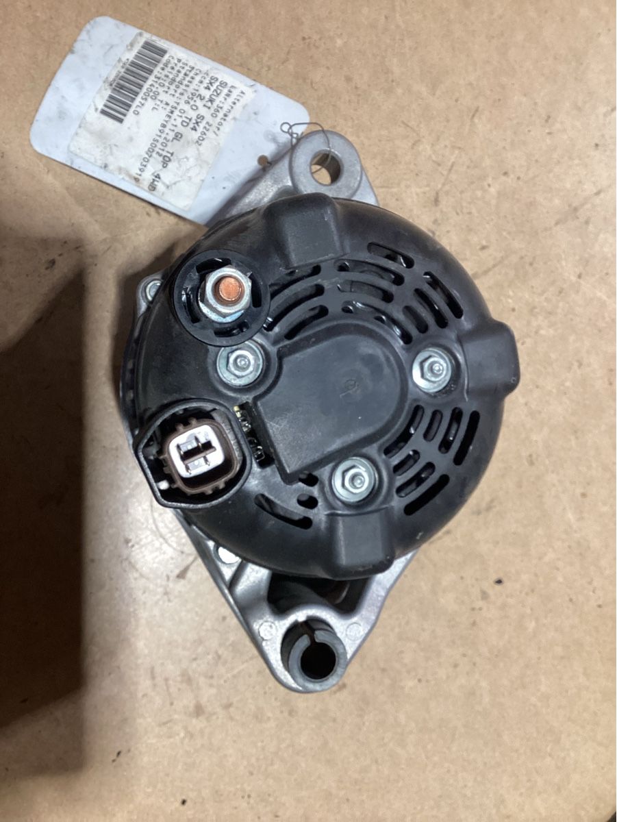 Suzuki Tutti pezzi di ricambio auto: Alternator zu Suzuki SX4 2.0 TD – Usato da Reichenburg venduto da T864RX 2