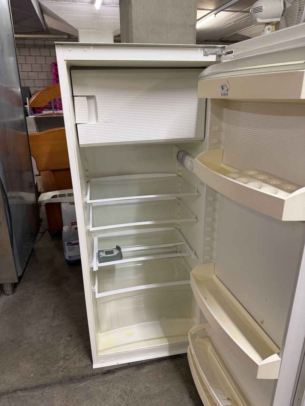 Sibir Frigoriferi: Kühlschrank von SIBIR – Usato da Dietikon venduto da dia_xjk6 1