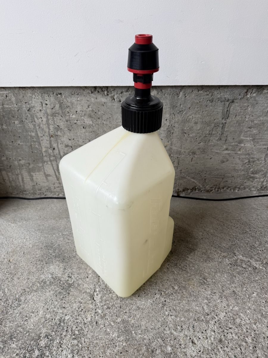 Taniche per benzina: Tuff Jug Benzinkanister – Usato da Appenzell Steinegg venduto da abcdefg070
