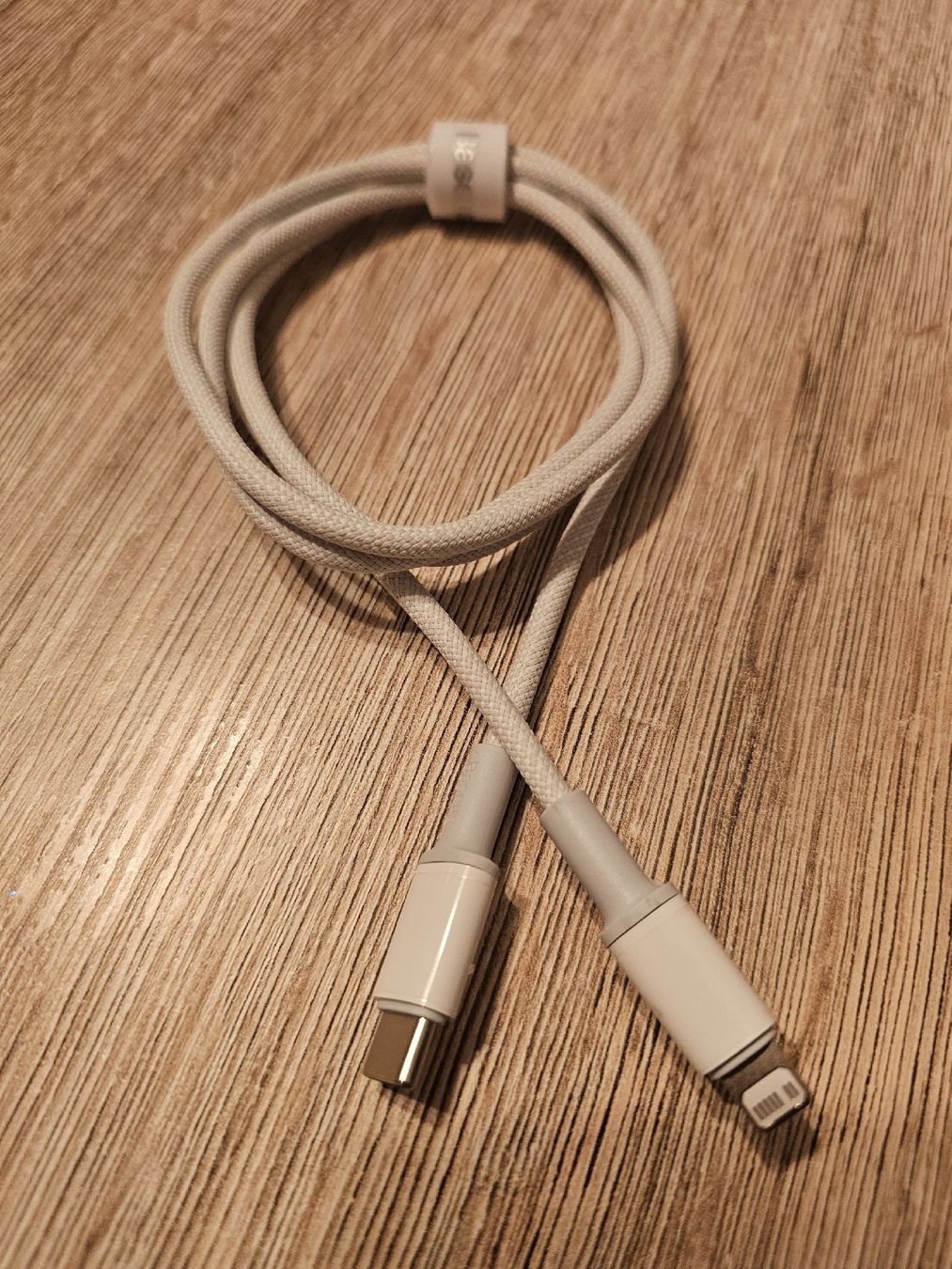 Baseus Câbles: Baseus USB C – Lightning IPhone – D'occasion à Vollèges par tresbien