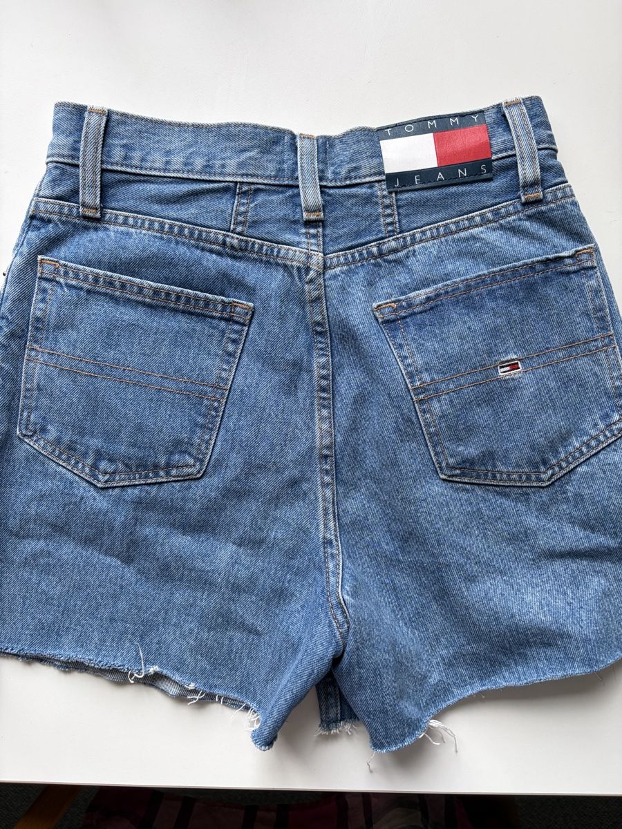 Tommy Hilfiger Jeans: Shorts Tommy Hilfiger – Neu (gemäss Beschreibung) aus Schwyz von anizehn 1