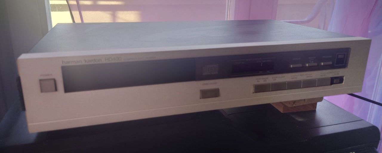 Harman-Kardon Systèmes audio & multimédias: Harman/Kardon HD400 Cd Player – D'occasion à Luzern par jeeeepjeeeep