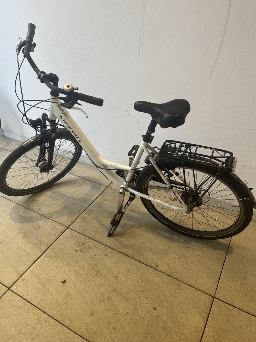 Velos: Damenfahrrad  – Gebraucht aus Zug von Mikepfister
