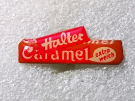Ansteckpin 49: Halter Caramel Weich