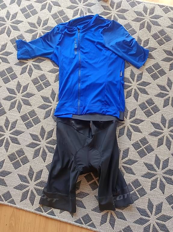 Scott Canottiere & Pantaloni: Scott Short RC pro et Jersey Pro Training – Usato da Vicques venduto da Kihs44 2