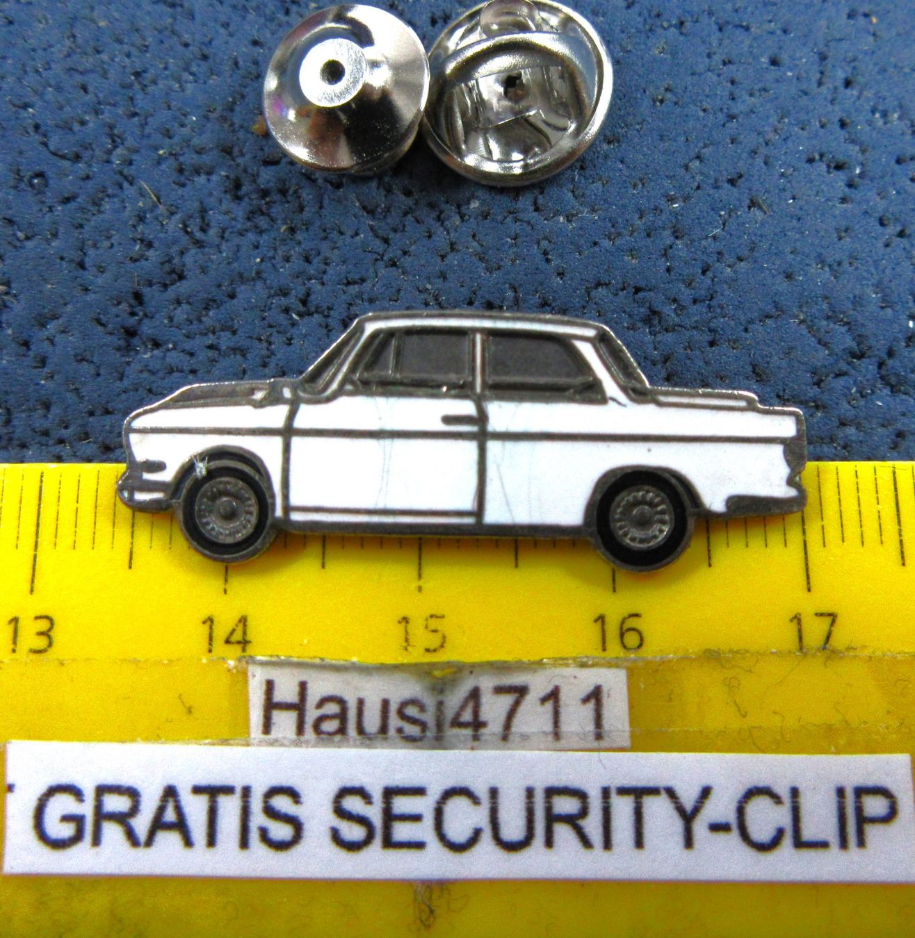 BMW Plaketten & Abzeichen: BMW 700 LS WEISS AUTO PIN ENAMEL mit SECURITY-CLIP – Gebraucht aus Ettingen von Hausi4711