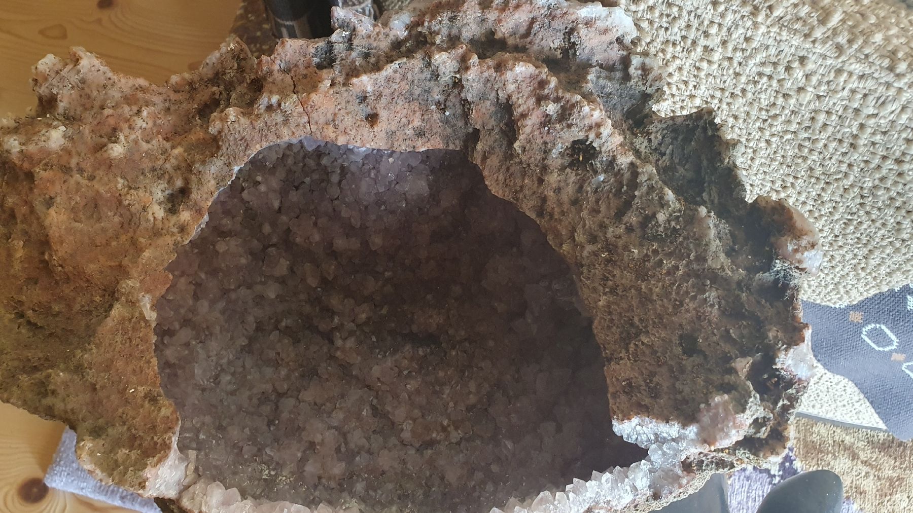 Pierres précieuses: Wunderschöne grosse Kristall-Geode, Amethyst – D'occasion à Kölliken par Jonalu 3